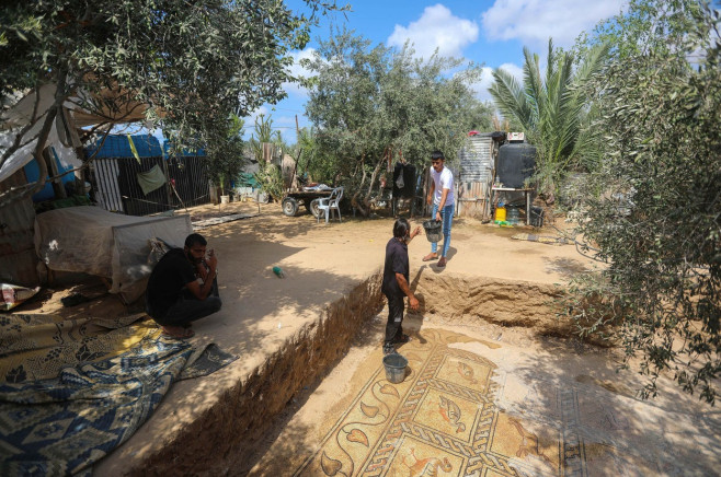 Un fermier palestinian a descoperit un mozaic bizantin