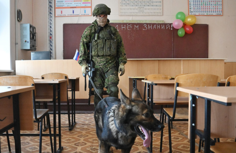 Școală Mariupol genist rus