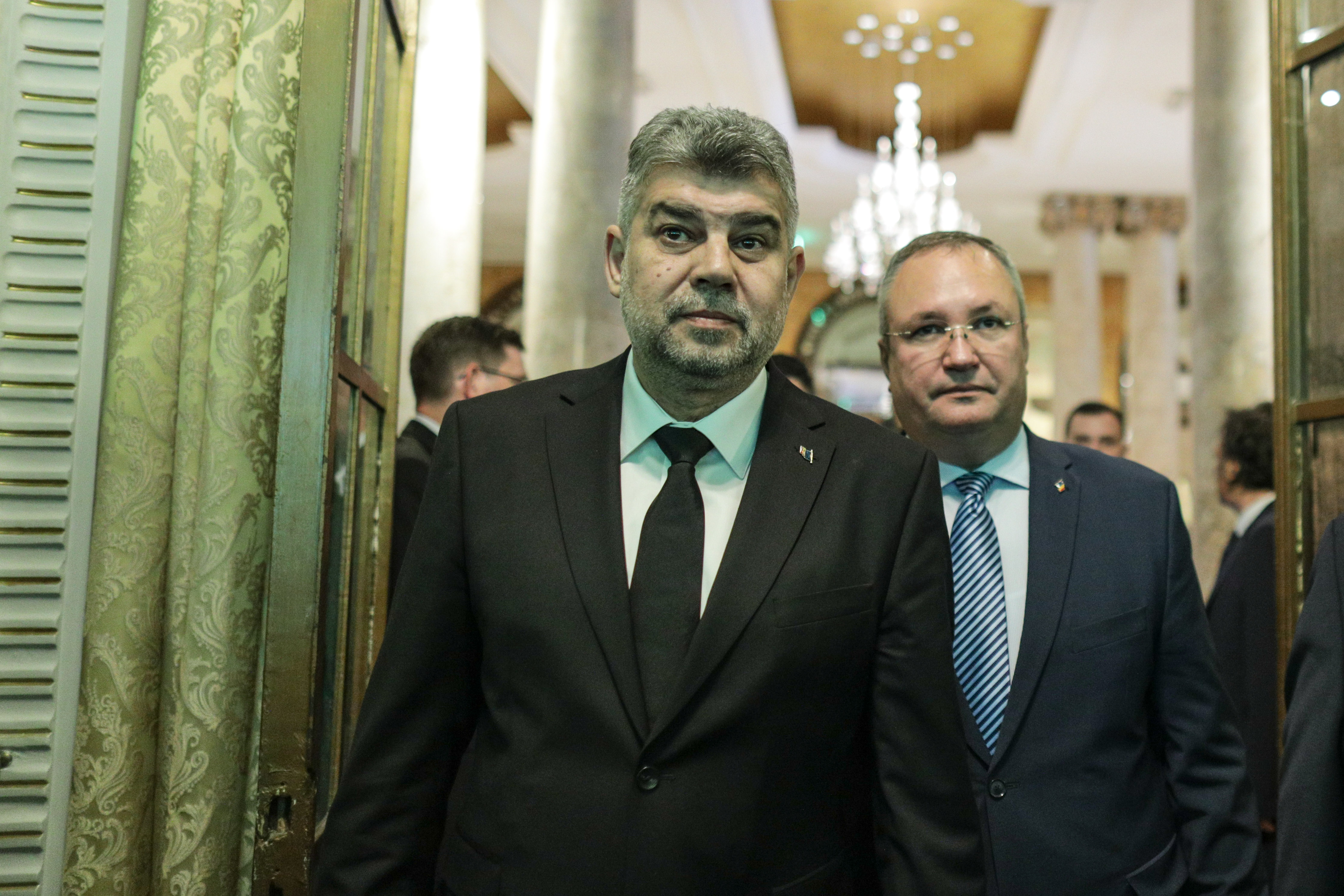 Surse: PNL vrea compensarea de 50 de bani doar pentru motorină. Majorarea pensiilor și măsurile din energie, discutate în Coaliție