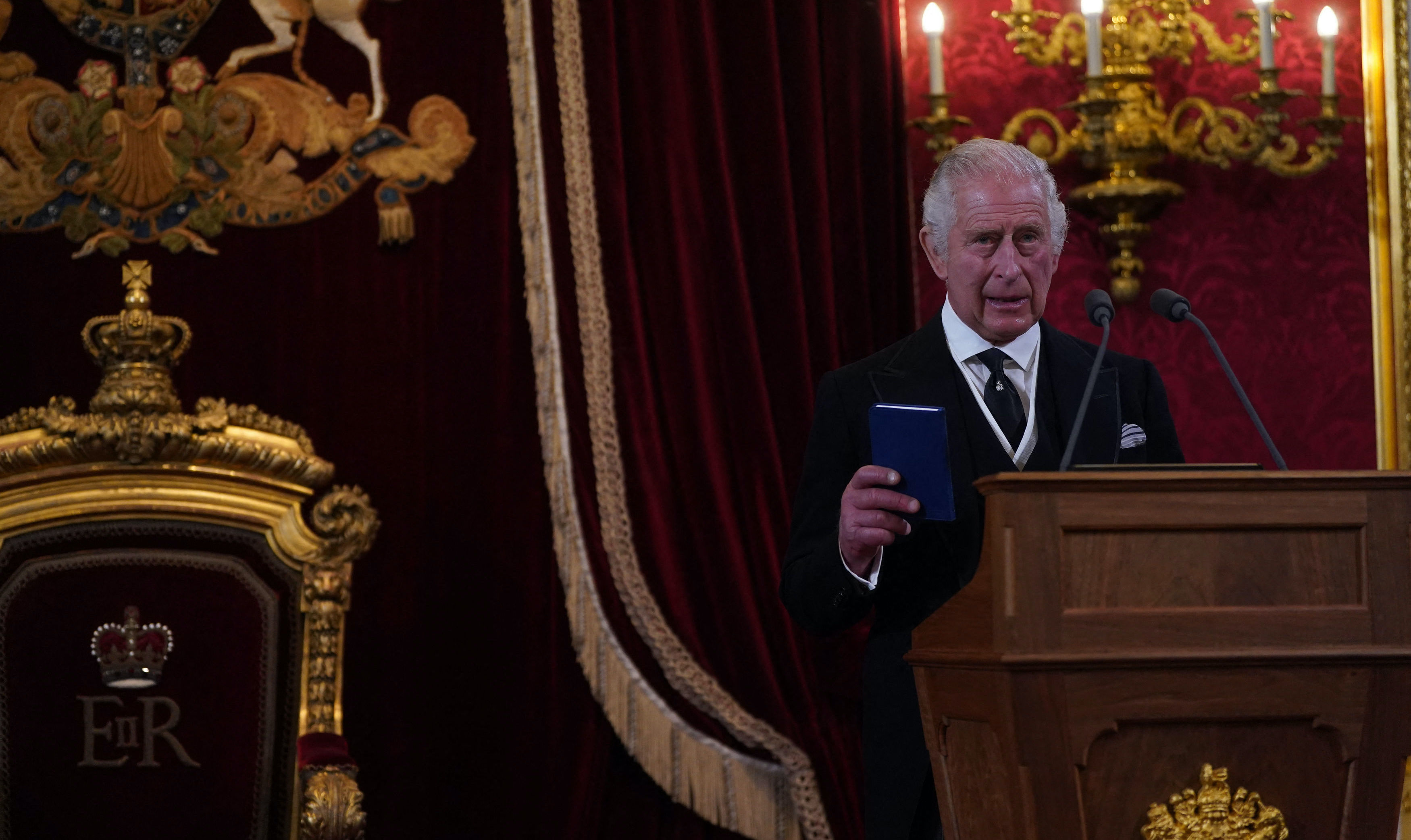 Discursul regelui Charles al III-lea după ce a fost proclamat monarh: Mă voi strădui să urmez exemplul mamei mele