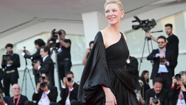 Cate Blanchett a câştigat Coppa Volpi pentru cea mai bună actriţă la Festivalul de Film de la Veneția