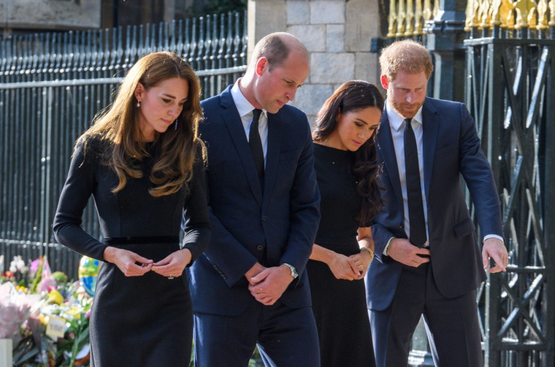 Prince and Princess of Wales and the Duke and Duchess of Sussex visit floral tributes at Winsor Castle, Windsor, Berkshire, UK - 10 Sep 2022
