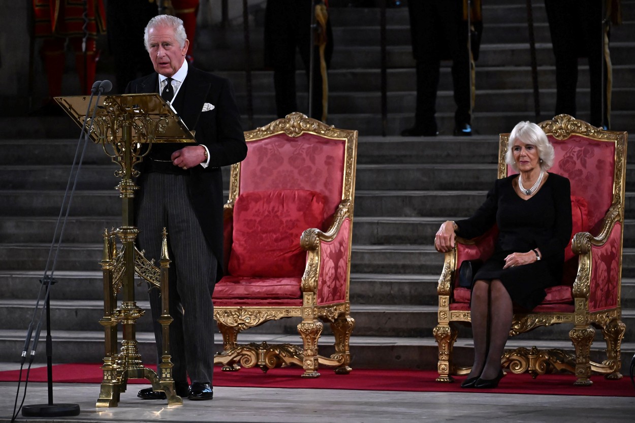 Ceremonii la Parlament. Regele Charles al III-lea a susținut primul discurs ca monarh și a primit condoleanțe