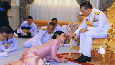 Thailand's King Maha Vajiralongkorn (right) and Queen Suthida wedding ceremony
