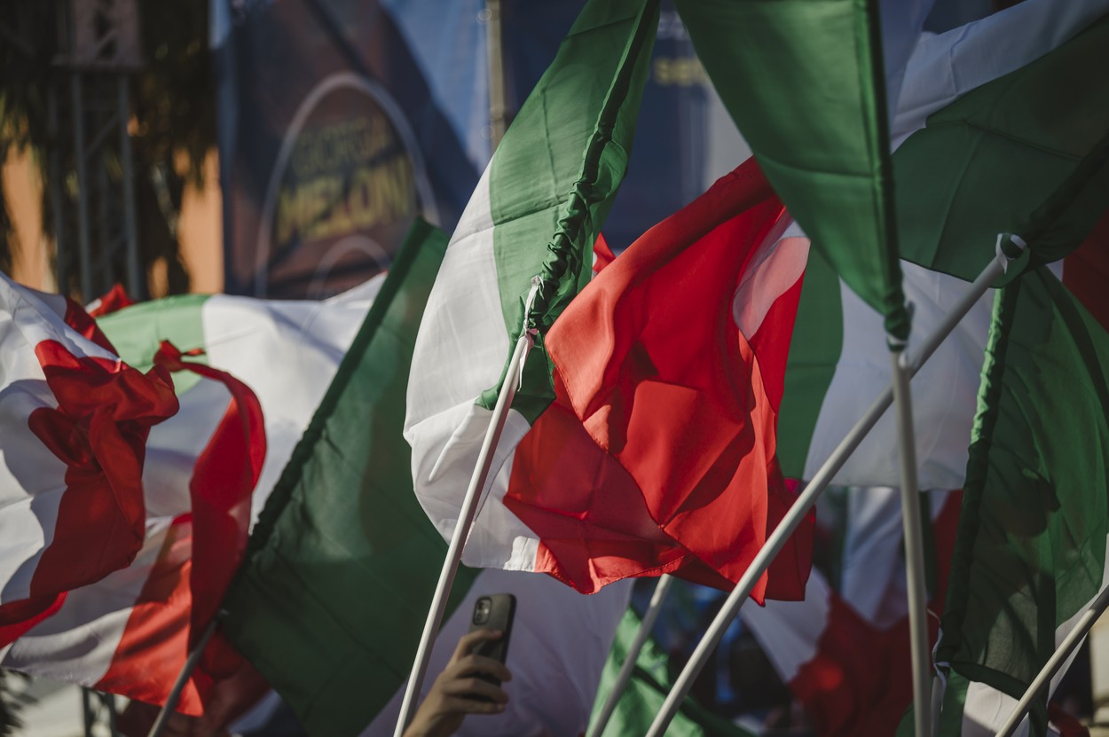 Ce s-ar schimba în Italia și UE dacă partidul cu rădăcini fasciste condus de Georgia Meloni va câștiga alegerile: „Ar fi o undă de șoc”