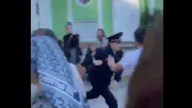 politist alergat de femei