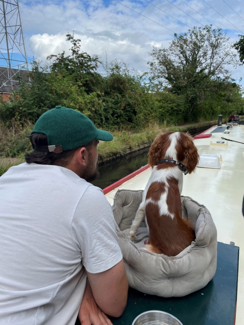 YOUNG COUPLE MOVE ONTO BARGE TO SAVE MONEY ON RISING BILLS