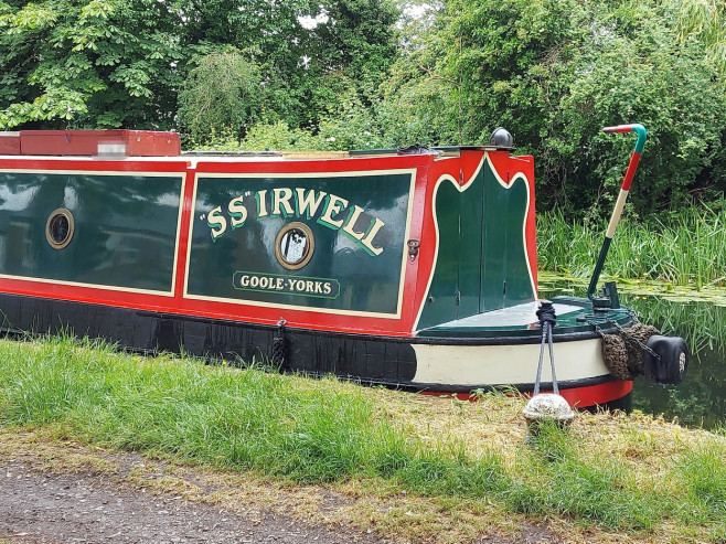 YOUNG COUPLE MOVE ONTO BARGE TO SAVE MONEY ON RISING BILLS