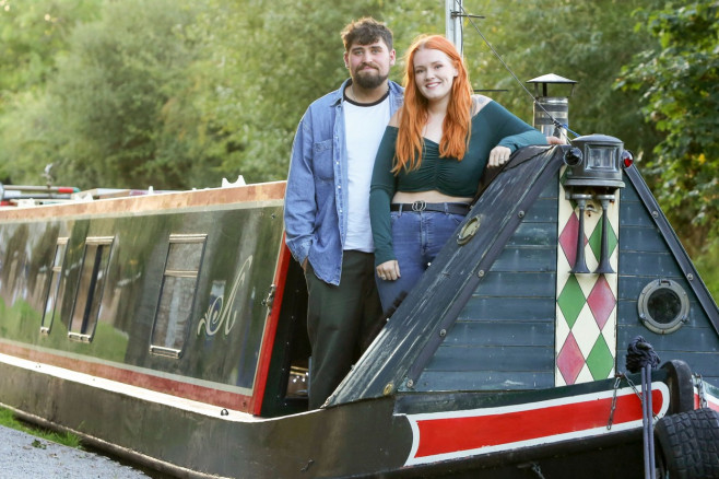 YOUNG COUPLE MOVE ONTO BARGE TO SAVE MONEY ON RISING BILLS