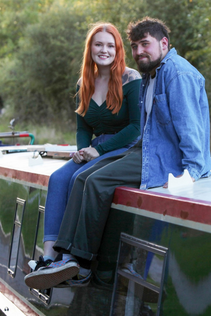 YOUNG COUPLE MOVE ONTO BARGE TO SAVE MONEY ON RISING BILLS