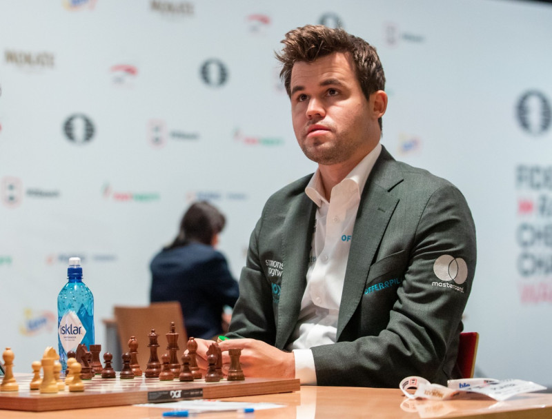 Magnus Carlsen șah