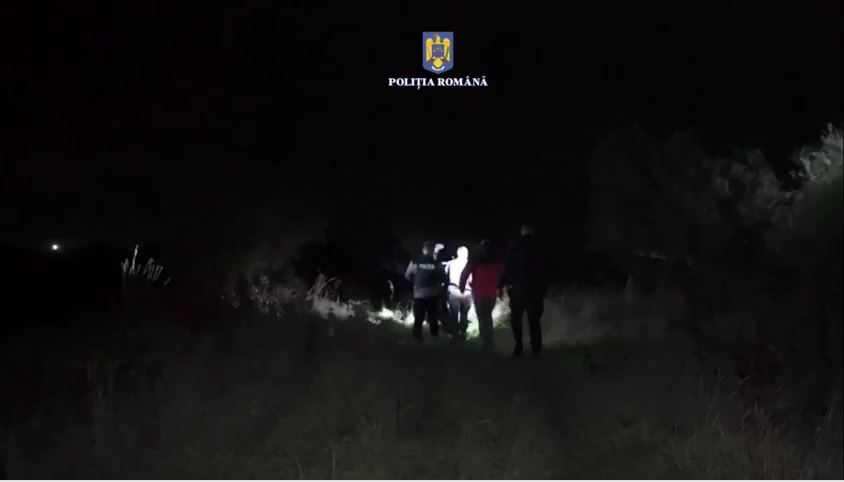 Mama copilului de 4 ani care s-a înecat în piscină s-a spânzurat într-o pădure. Femeia plecase de acasă și era căutată de polițiști