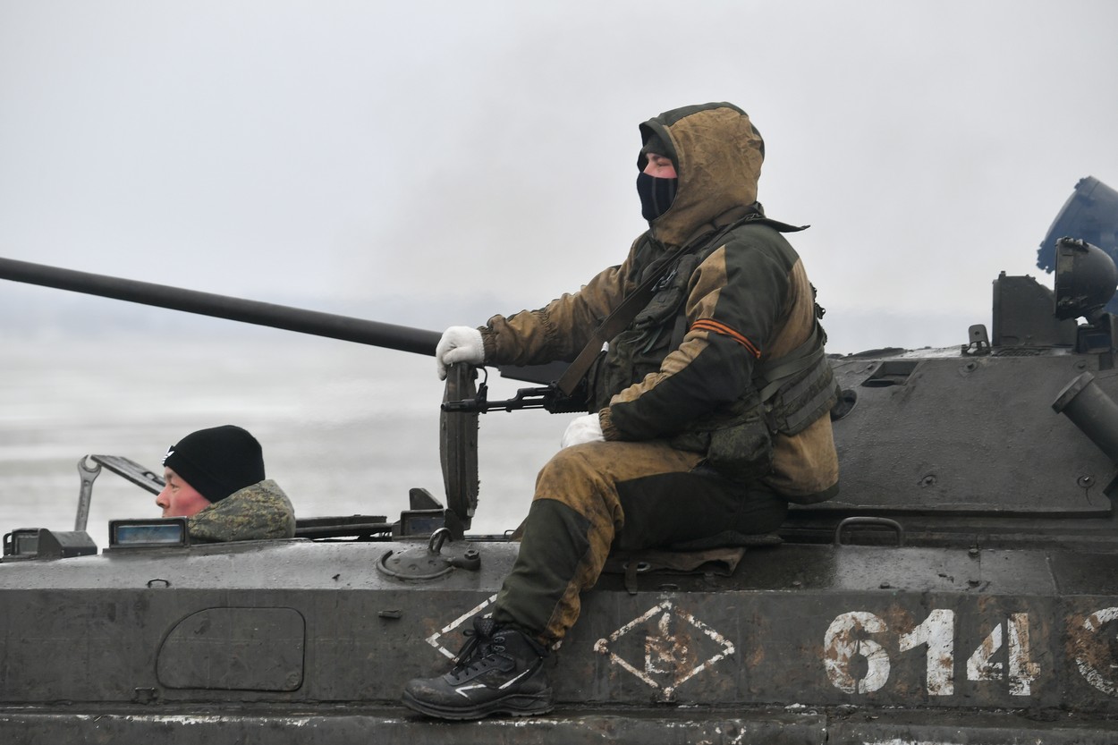 Un general rus susține că 1,5 milioane de uniforme militare „s-au evaporat” din depozitele armatei: Nu există explicații pentru asta