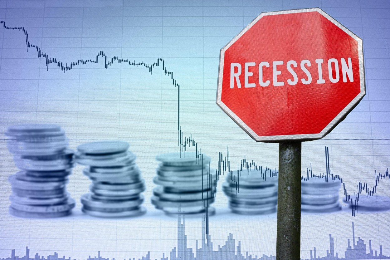 Zona euro se confruntă cu cel mai puternic declin economic din ultimii doi ani și alunecă spre "o recesiune profundă"