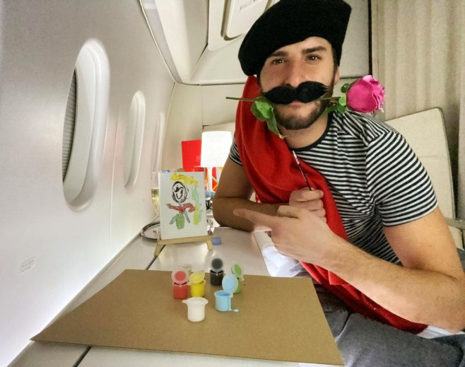 MAN TRAVELS 4 MILLION MILES TO DINE IN DIFFERENT AIRPLANES