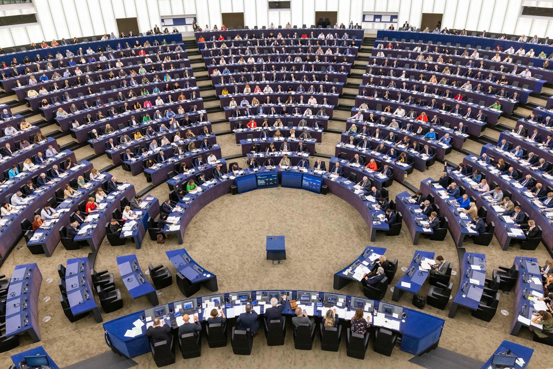 Parlamentul European a votat propunerea de buget UE pe 2023: peste 187 miliarde de euro