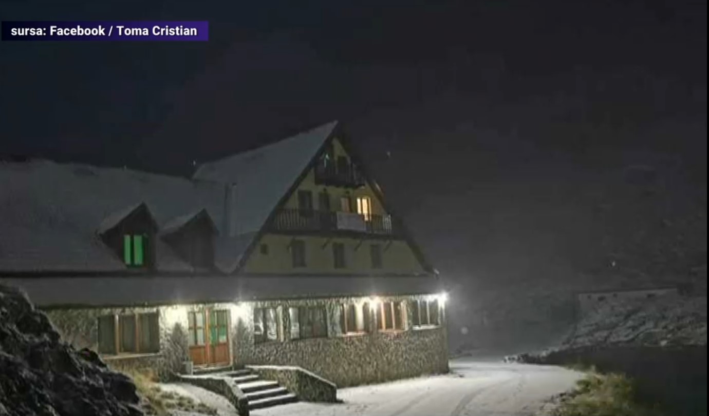 VIDEO. A nins la Bâlea Lac. Temperaturile au coborât până la - 4 grade Celsius