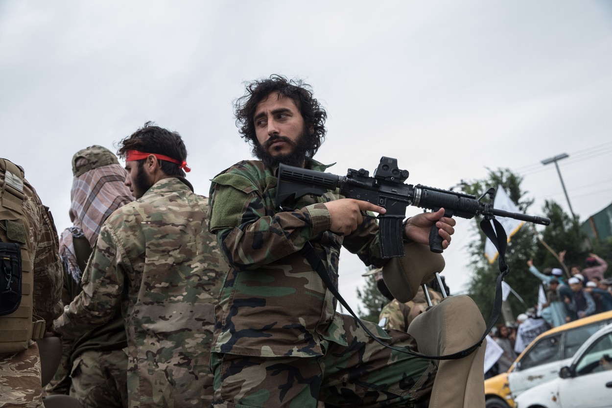 Talibanii au omorât două femei în timp ce le percheziționau casa în căutare de arme și opozanți ascunși ai regimului