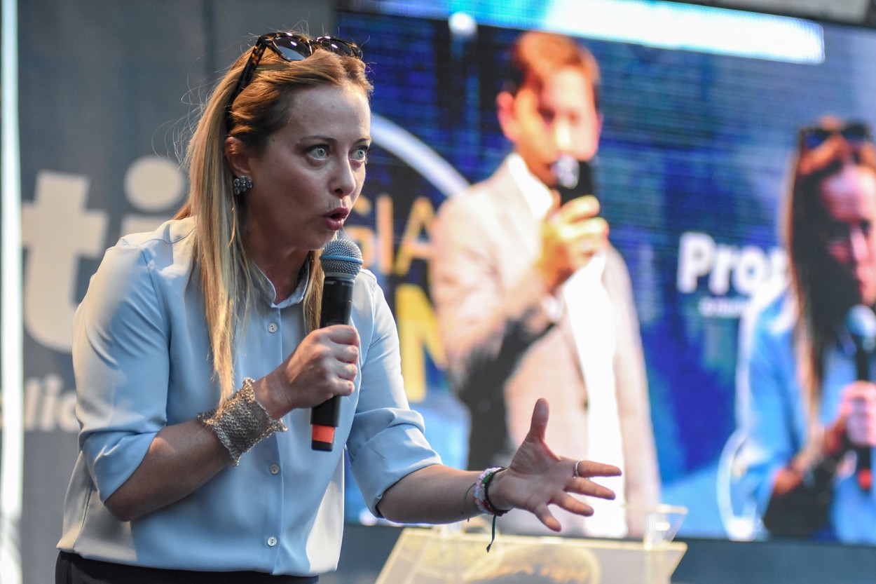 Alegerile din Italia: Minciunile politicienilor și influencerilor locali, un pericol mult mai mare decât dezinformarea lui Putin