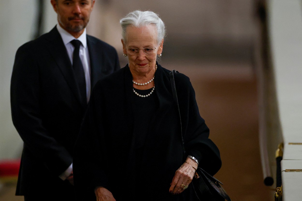 Regina Danemarcei, de 82 de ani, a luat Covid la funeraliile Reginei Elisabeta a II-a