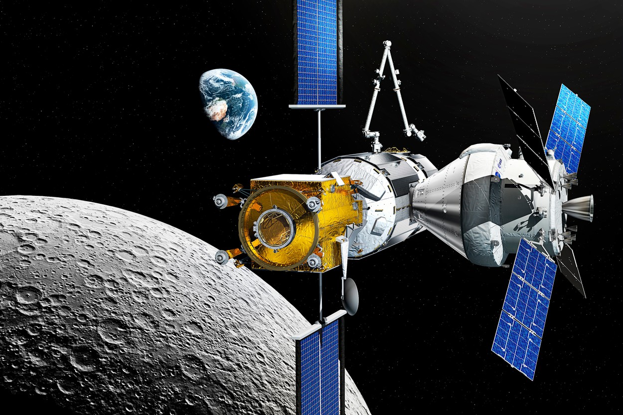 Şapte astronauţi europeni, de cinci naționalități, încep pregătirea pentru o misiune pe Lună