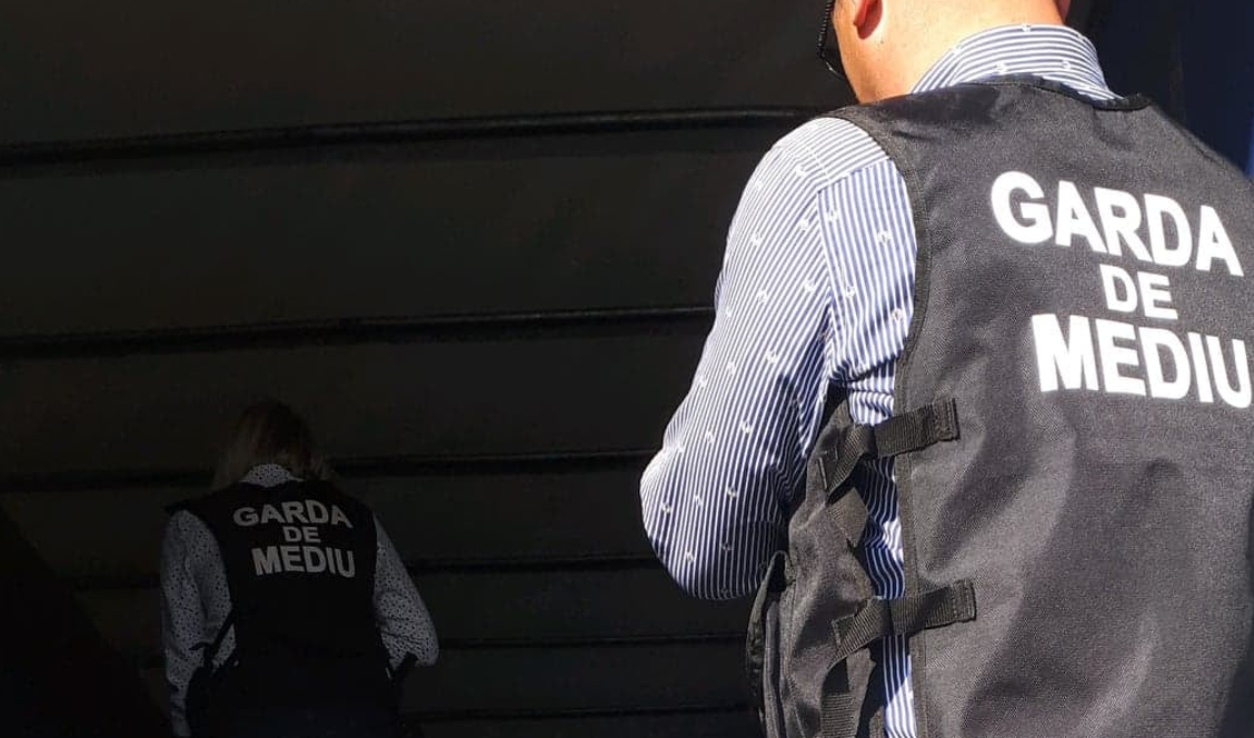 O firmă din Dâmbovița a fost prinsă de Garda de Mediu că a importat ilegal 18 tone de deşeuri periculoase