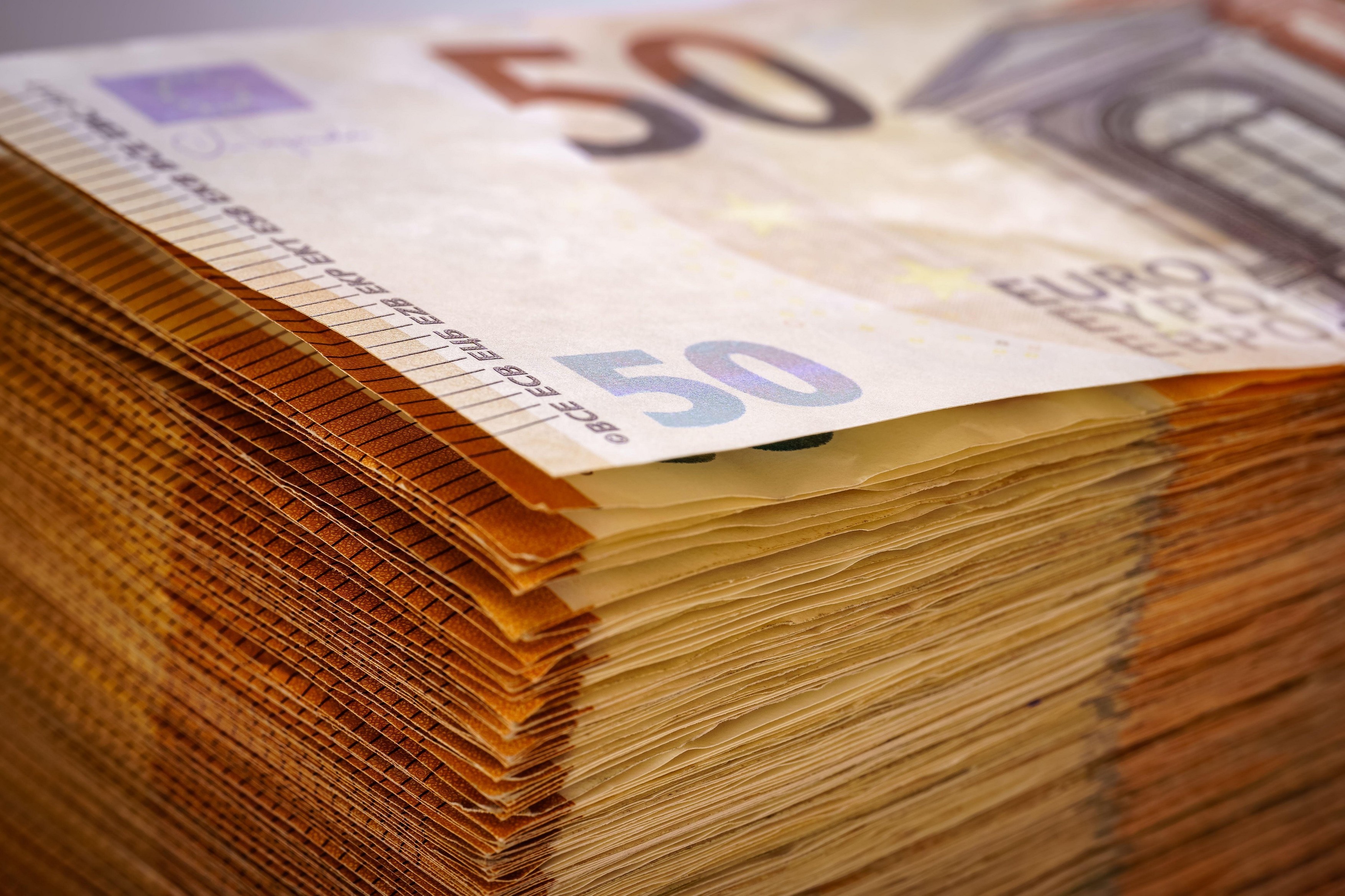 UE oferă României aproape 1,4 miliarde de euro pentru proiecte de independență energetică