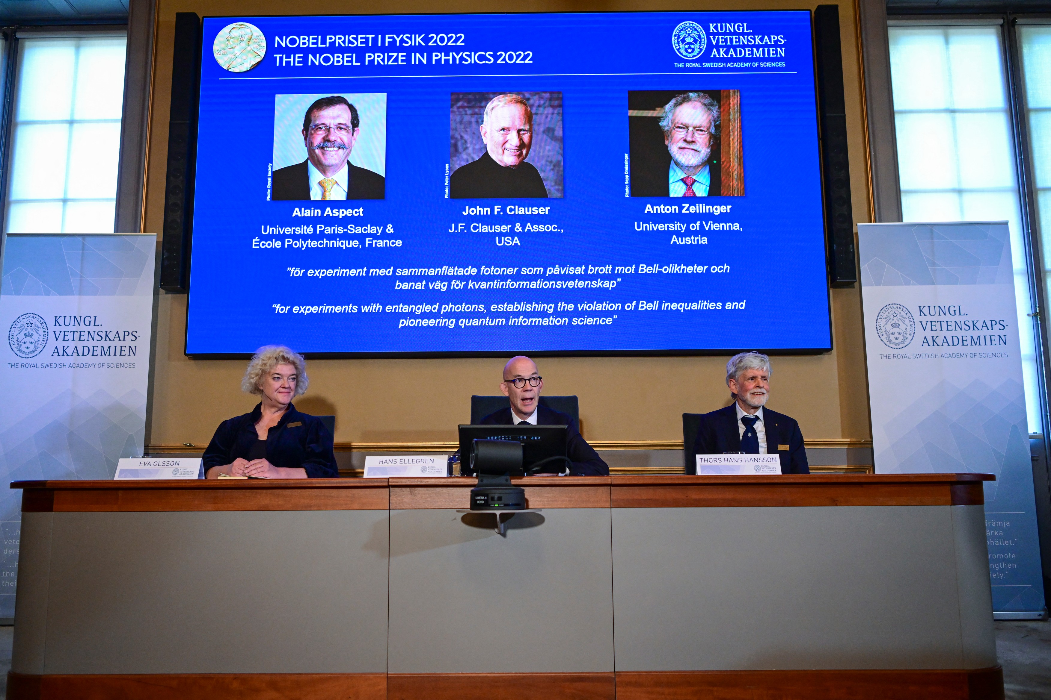 Premiul Nobel pentru fizică 2022 a fost câștigat de trei cercetători în domeniul mecanicii cuantice