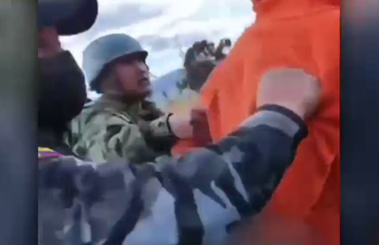 Peste 15 deținuți au murit în revolta pornită într-una dintre cele mai mari închisori din Ecuador