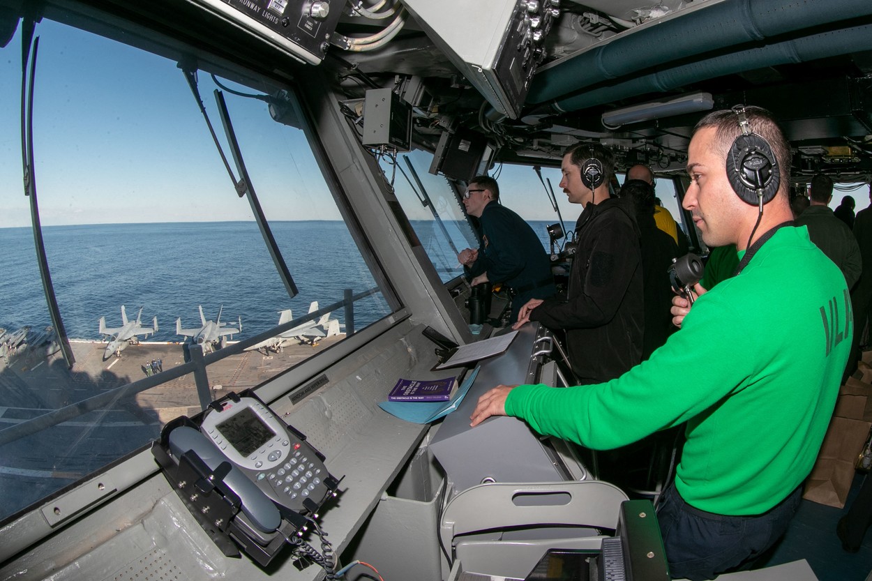 Cel mai nou și mai avansat portavion al Marinei SUA a plecat în prima misiune