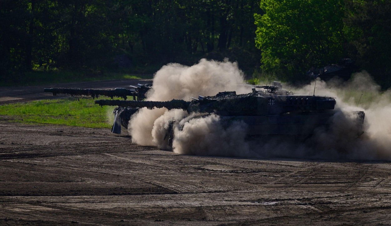Rușii pun „recompensă” pe Leopard și Abrams: 65.000 de euro oferiți primului soldat rus care va distruge un tanc occidental