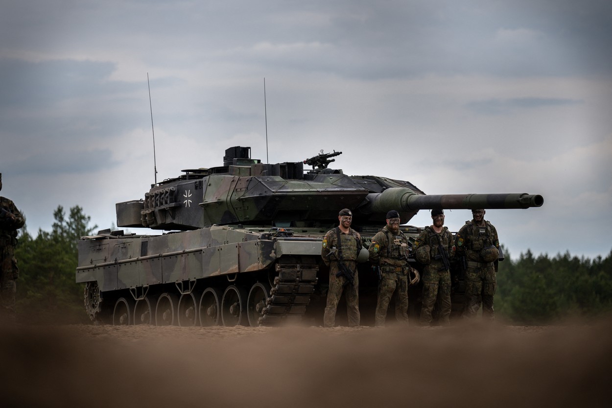 Polonia va livra Kievului „în următoarele două-trei săptămâni” 14 tancuri Leopard 2