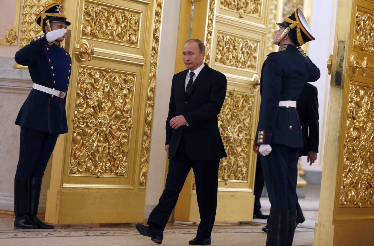 Vladimir Putin împlinește azi 70 de ani. Șapte momente-cheie care i-au marcat existența, în viziunea profesorului Mark Galeotti
