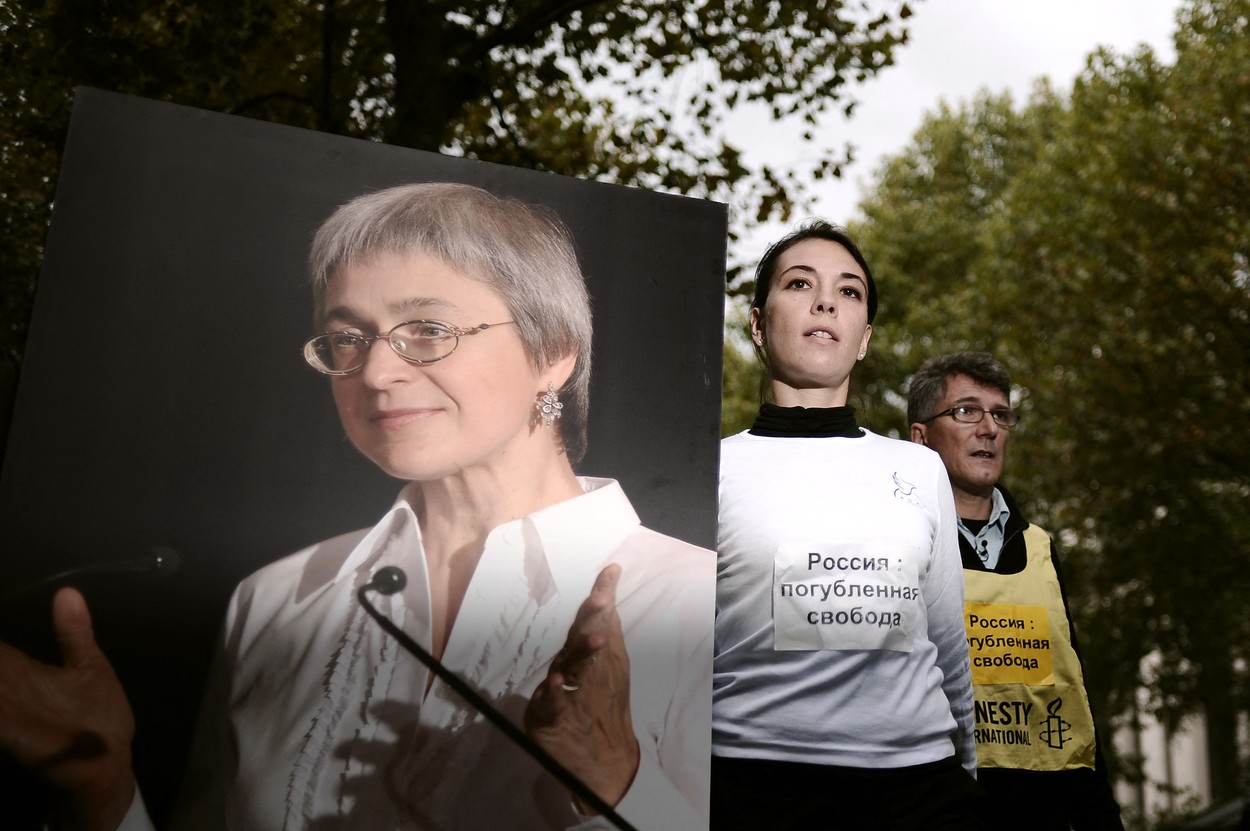 Asasinat de ziua lui Putin. Se împlinesc 16 ani de la moartea jurnalistei Anna Politkovskaia