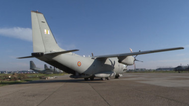 Aeronavă C-27 Spartan a Forțelor Aeriene Române, pe pistă