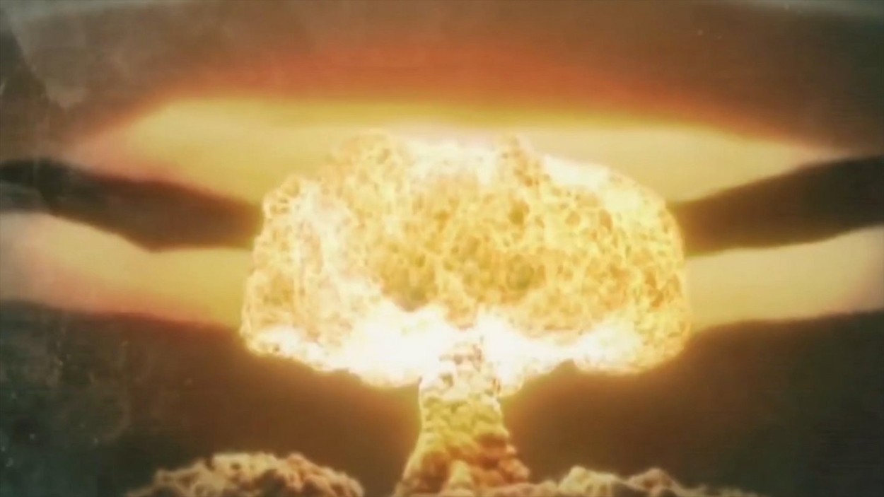 Medvedev ameninţă cu apocalipsa nucleară. „Uiţi pentru secole de viaţa de dinainte, până când molozul încetează să mai emită radiații”