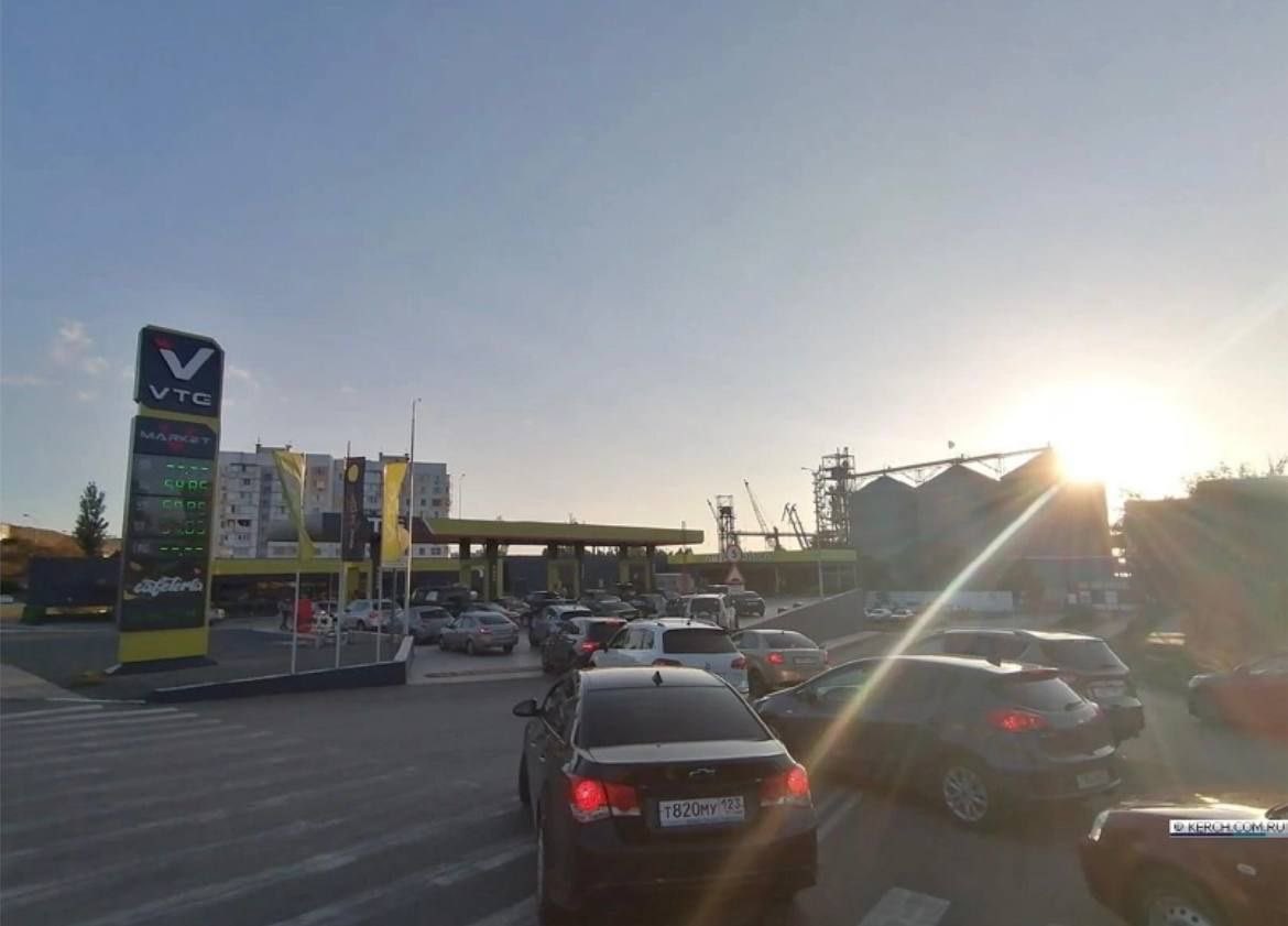 Coșmarul Kremlinului devine realitate: „Parcă am transportat benzina pe urși polari prin tundră, însoțiți de o orchestră”