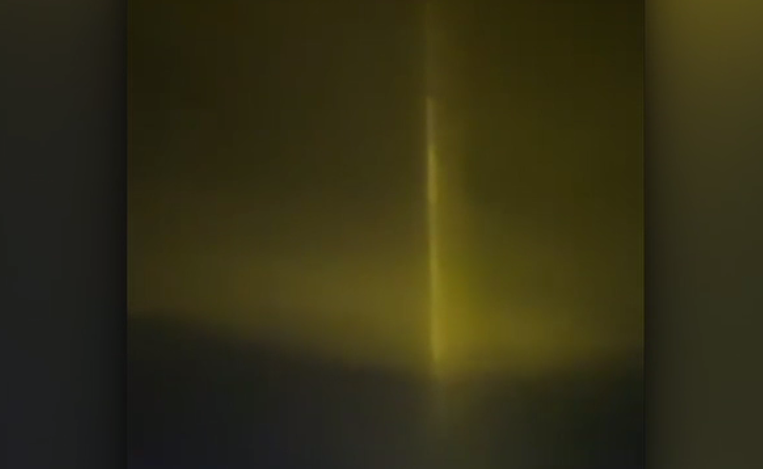 VIDEO. Lumini ciudate au speriat locuitorii din Belgorod, Rusia. Unii spun că sunt lasere anti-satelit, specialiștii îi contrazic