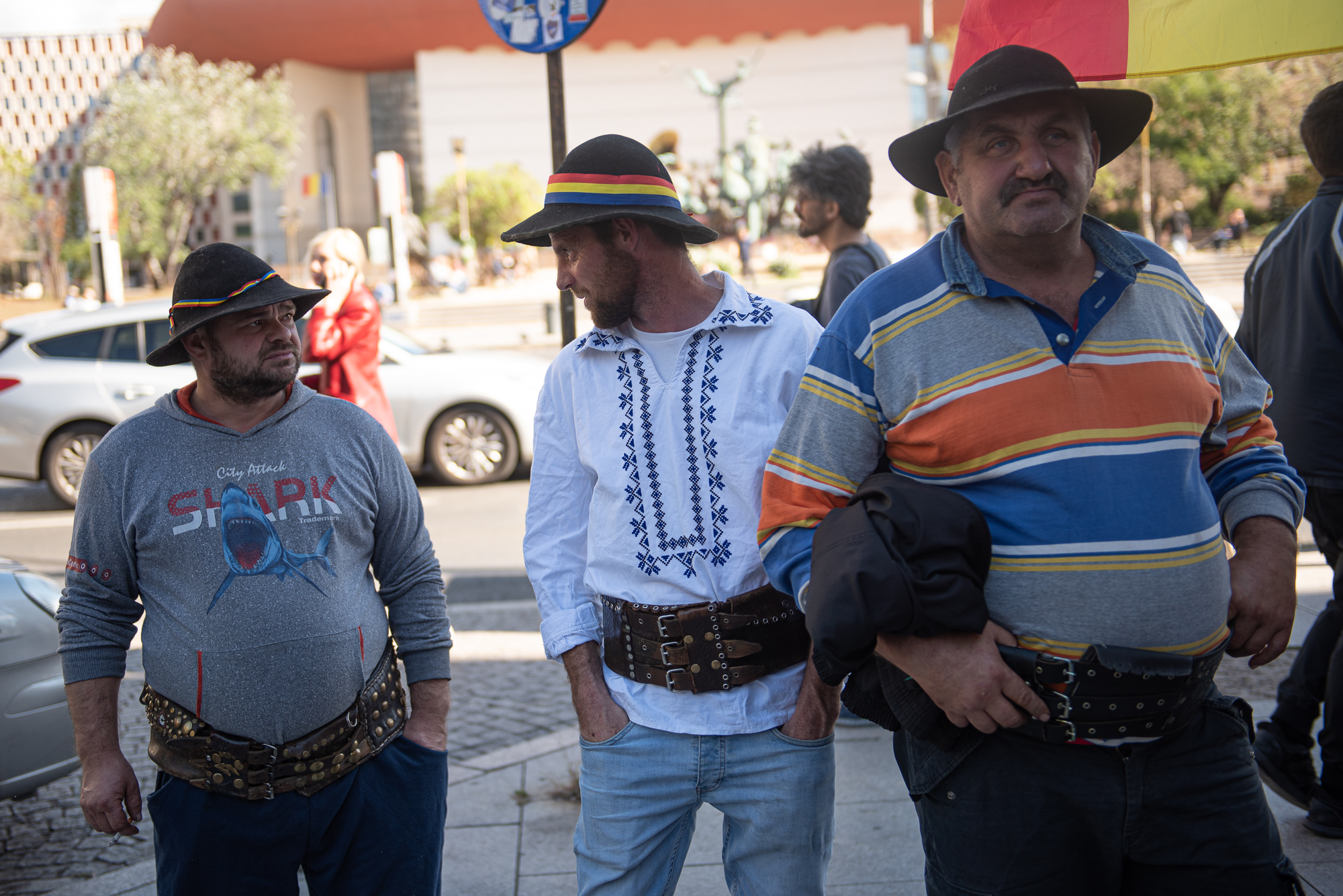 Portret de AUR. FOTOREPORTAJ de la protestul semi-eșuat al lui George Simion