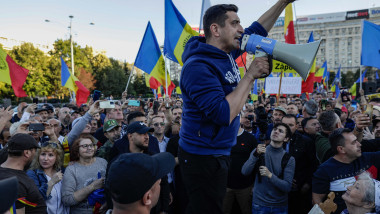 George Simion la protestul din Piața Victoriei.