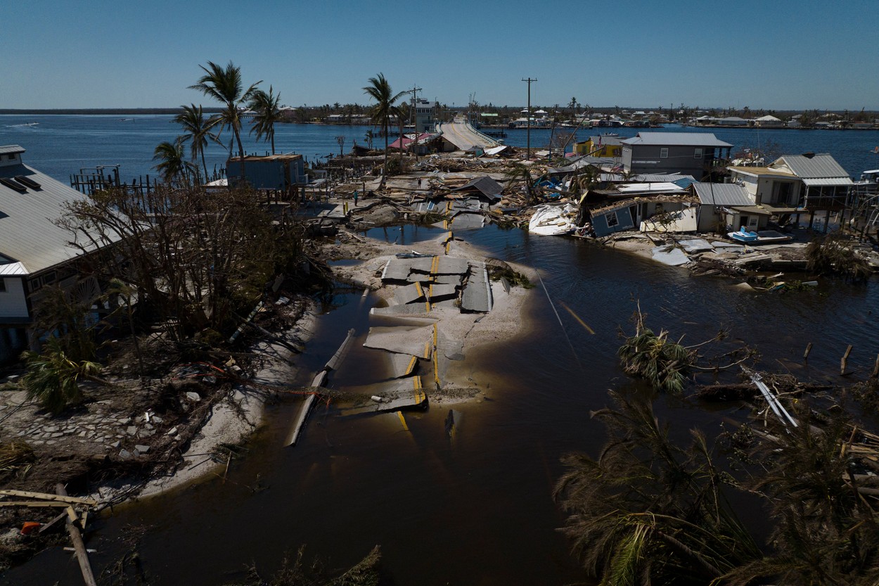 Florida este de nerecunoscut după uraganul Ian, clădirile principale nu mai sunt. Salvatorii încă găsesc cadavre printre ruine