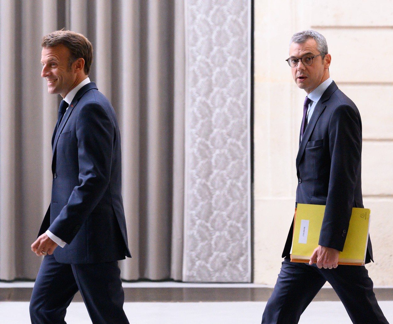 Omul de încredere al lui Macron, inculpat pentru legături ilegale cu o importantă companie
