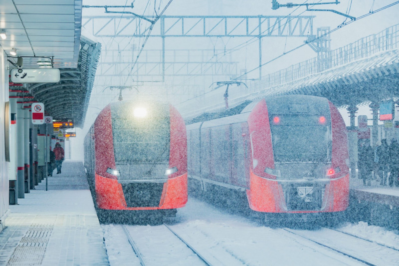 Trenuri în zăpadă