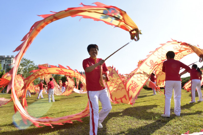 China: Dragon Dance