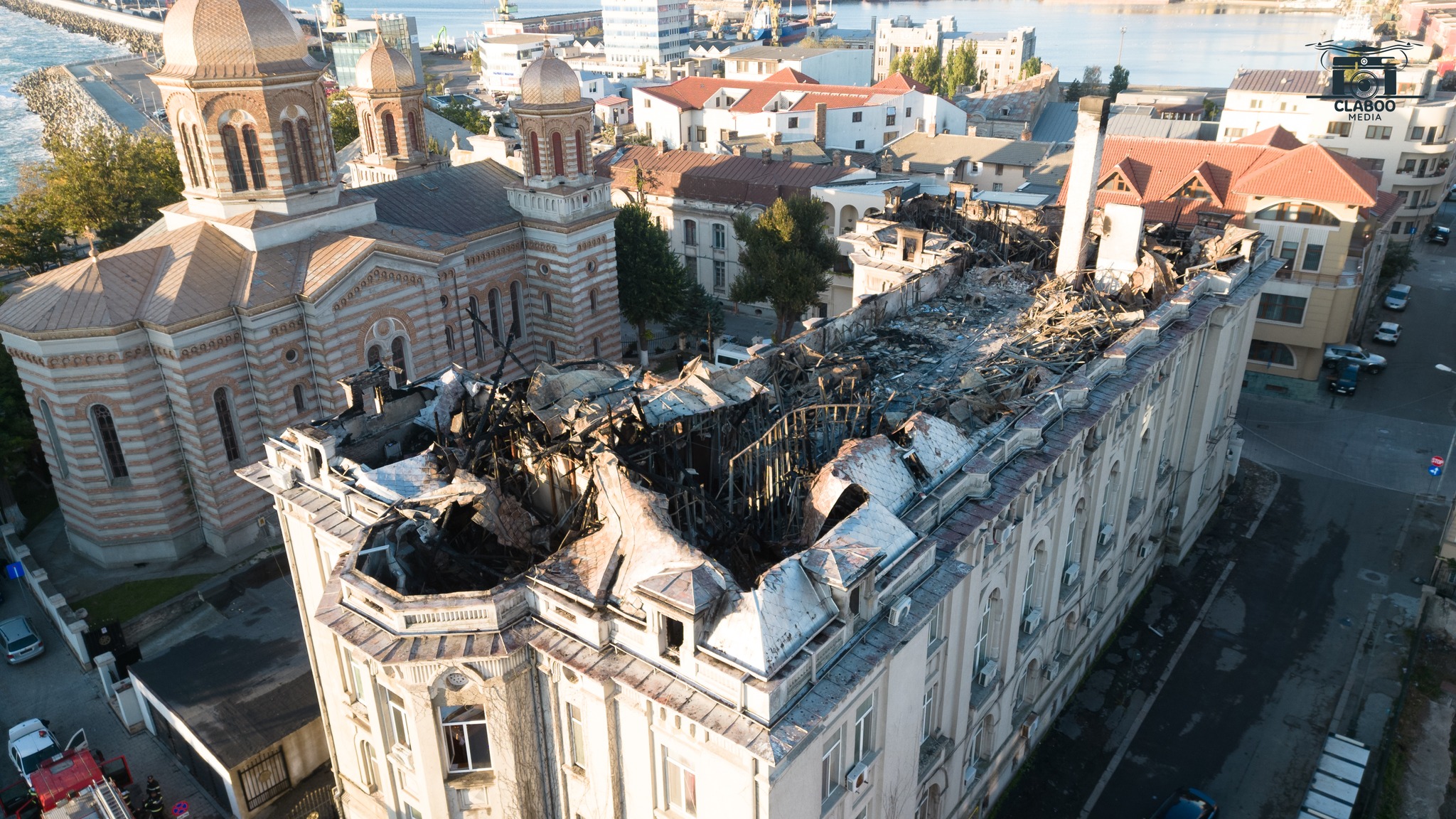 Scandal la Constanța după incendiul de la Arhiepiscopie. „City-managerul municipiului Constanţa a lansat informaţii false”