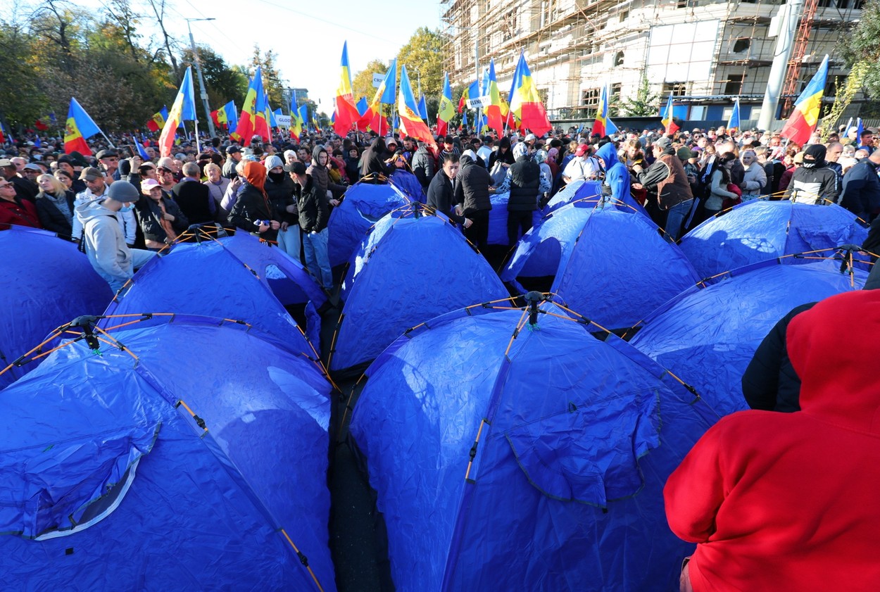 Proteste pe bani la Chișinău. O investigație jurnalistică dezvăluie cu cât erau plătiți manifestanții