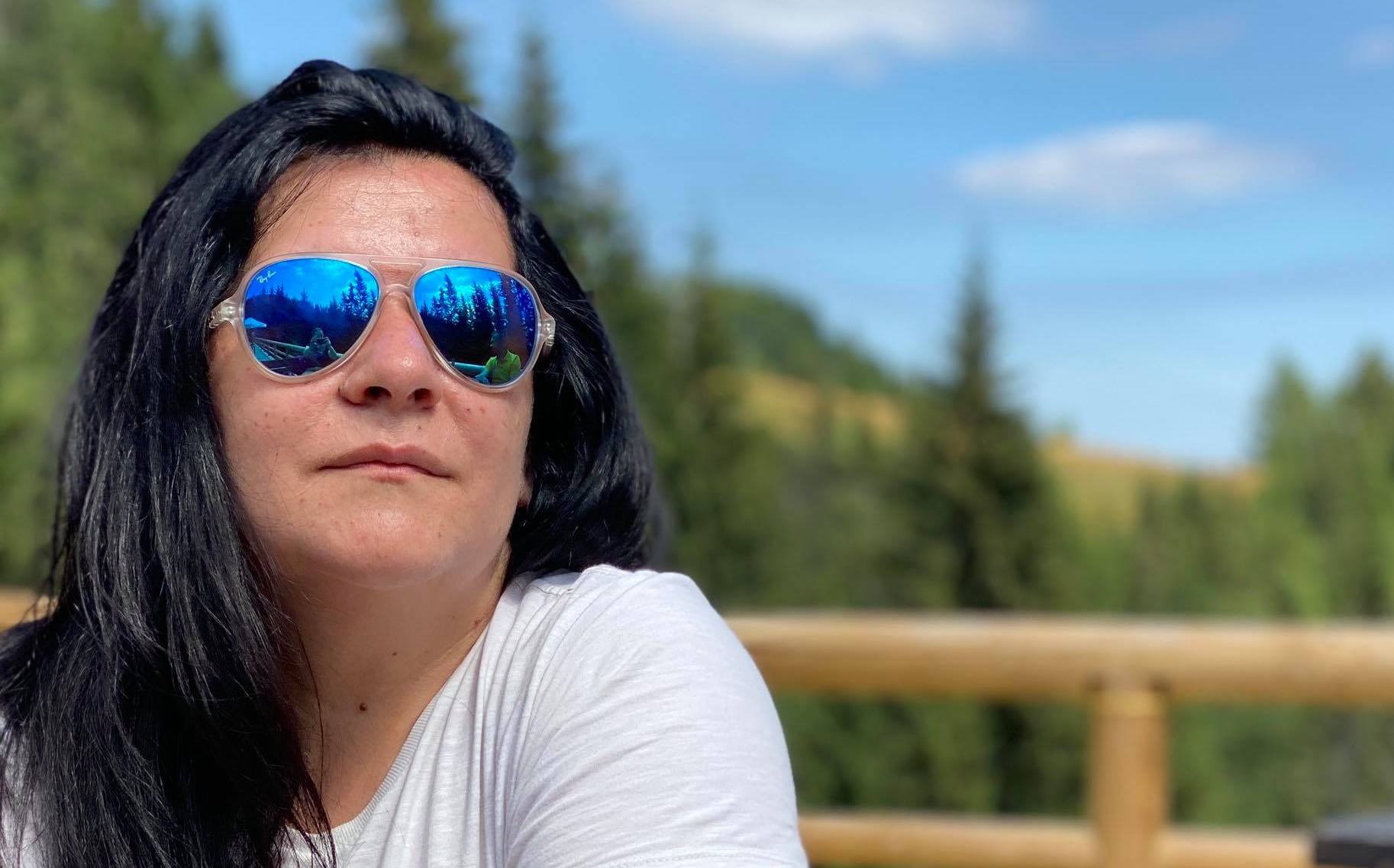 Directoare de liceu din Sinaia, exclusă din PNL pentru că s-ar da agent SRI sub acoperire. Este „la limita înțelegerii normalului uman”