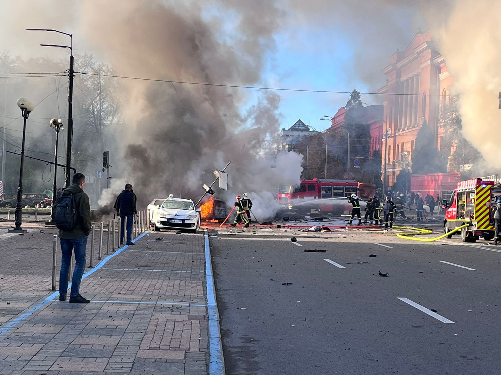 O rachetă a căzut aproape de ambasada României din Kiev. Aurescu: Personalul este în siguranță
