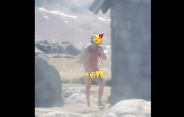 Un turist s-a dezbrăcat în pielea goală în drum spre Vârful Omu. Salvamont: „Muntele, mereu surprinzător”