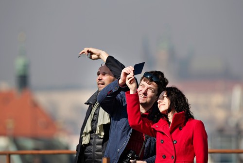 Eclipsă parțială de Soare pe 25 octombrie. Spectaculosul fenomen va fi vizibil și din România